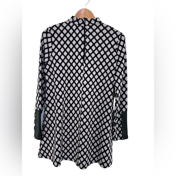 TYLER BOE Women's Black Geometric Print Round Neck Short Sleeve Shift Dress - Picture 3 of 6